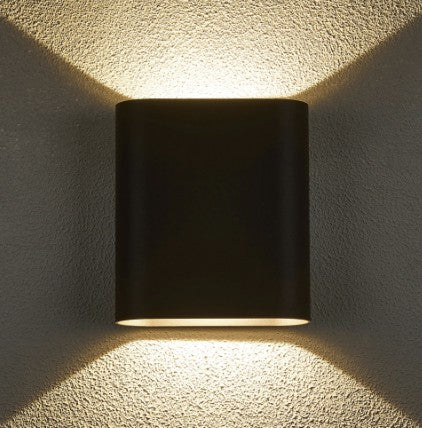 EM8405 Farnsworth Wall Lamp 160X180MM Flat Shade