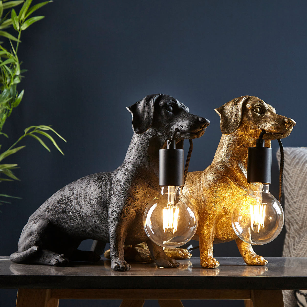 Liszt LIS187219 Table Lamp Gold Dachshund