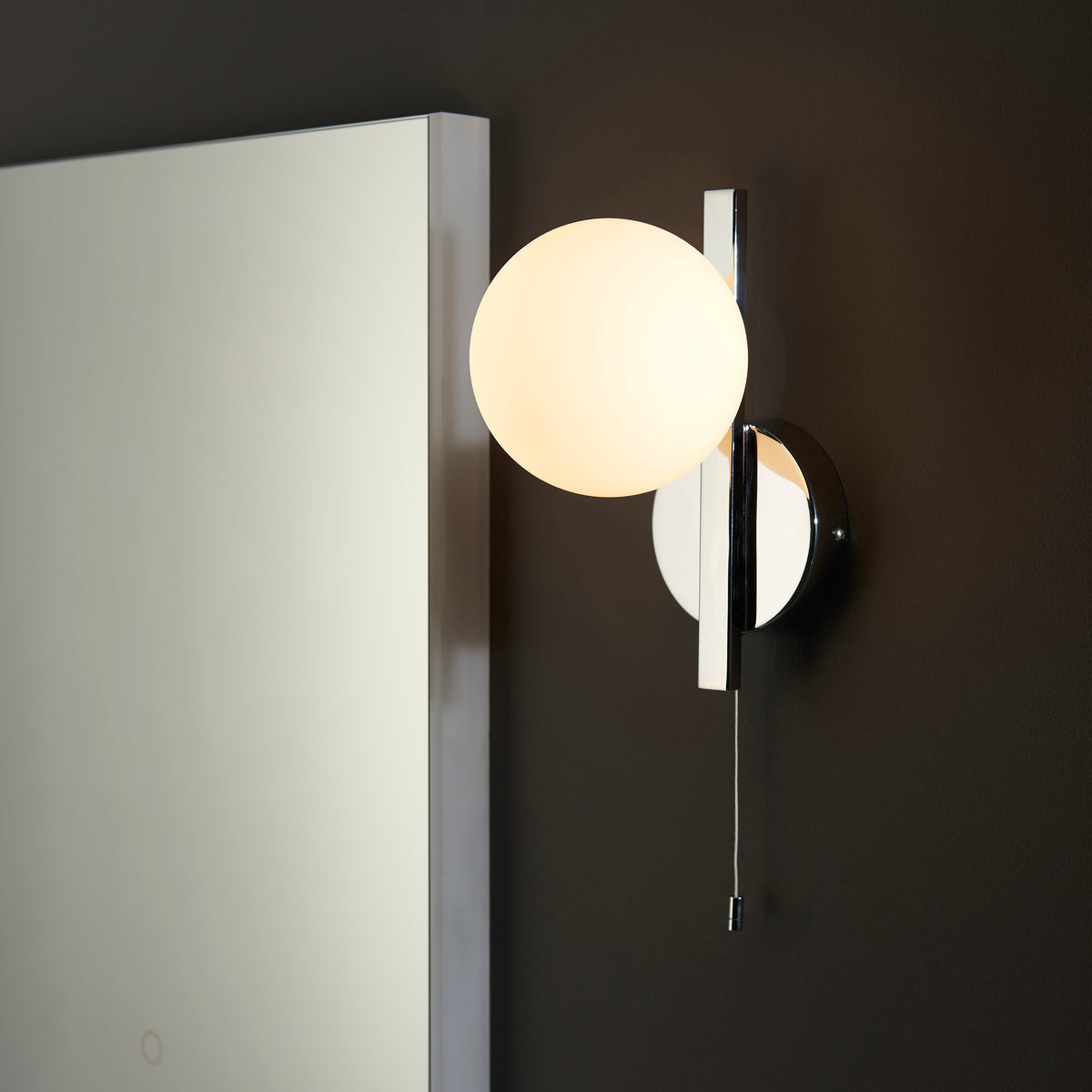 KRE080251 Kreisler Wall Light Chrome